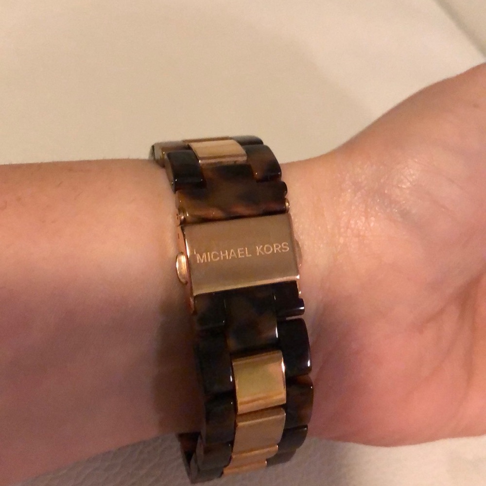 Michael Kors Tortoise Rhinestone Rose tone watch - Picture 8 of 8